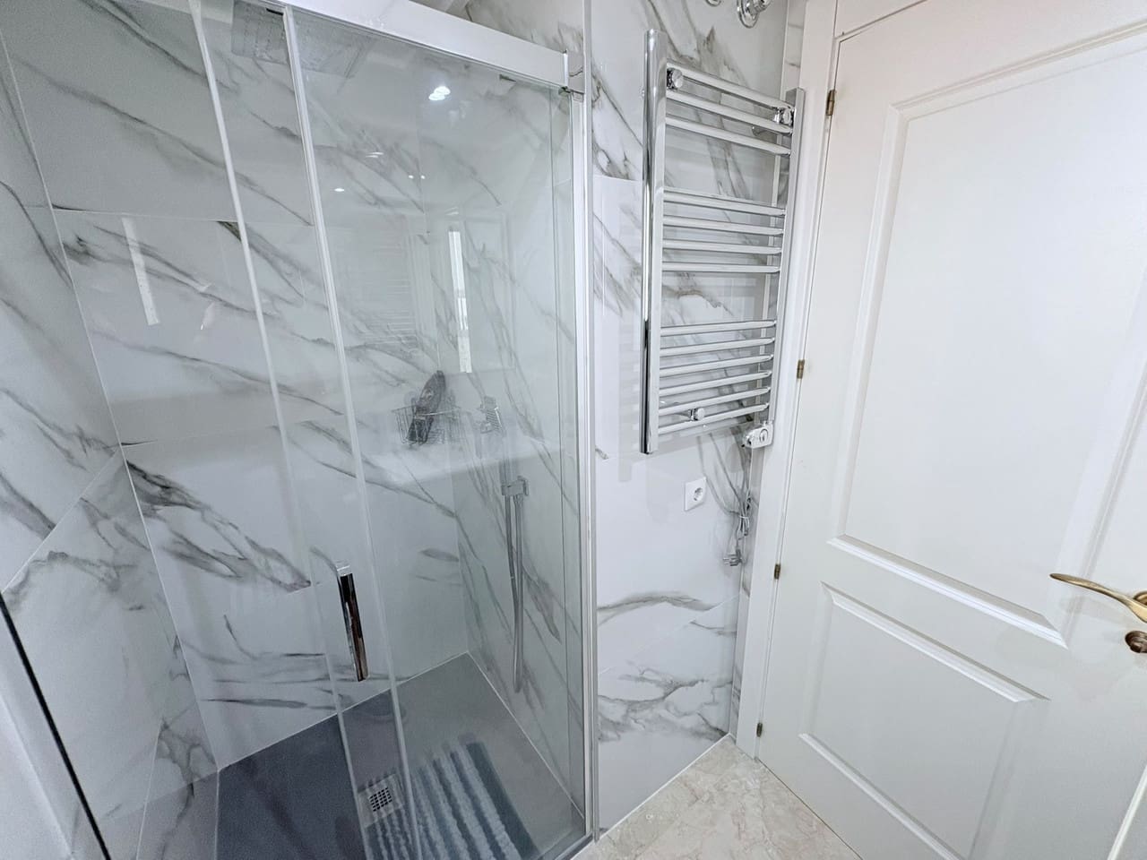 2 soverom Leilighet til salgs i Roda med garasje - € 239 950 (Ref: 9984481)