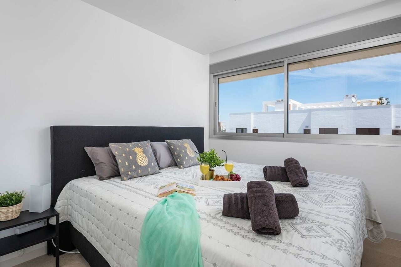 3 makuuhuone Kattohuoneisto myytävänä paikassa Los Balcones mukana uima-altaan - 328 000 € (Ref: 9984482)