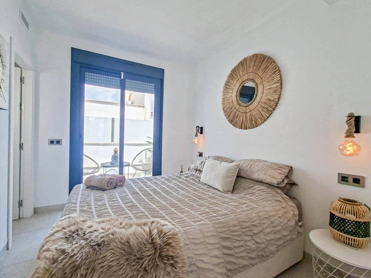 3 soveværelse Villa til salg i Villamartin med swimmingpool - € 330.000 (Ref: 9986464)