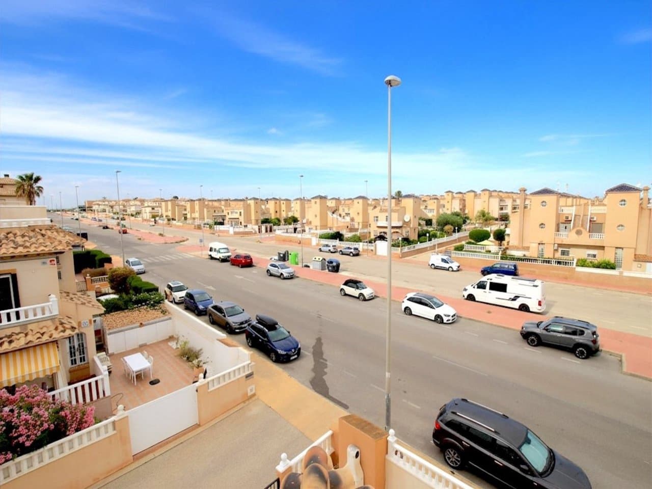 Casa de 3 habitaciones en Cabo Roig en venta - 229.000 € (Ref: 9986480)