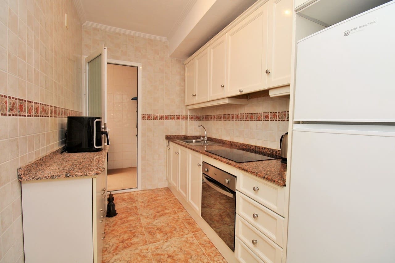 2 soveværelse Lejlighed til salg i Orihuela Costa med swimmingpool - € 149.950 (Ref: 9986484)