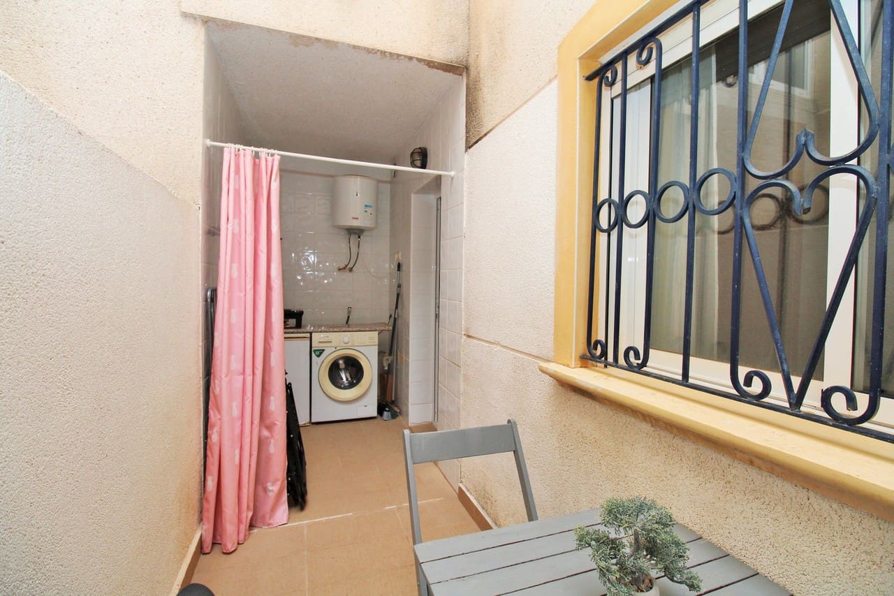 2 soveværelse Lejlighed til salg i Orihuela Costa med swimmingpool - € 149.950 (Ref: 9986484)