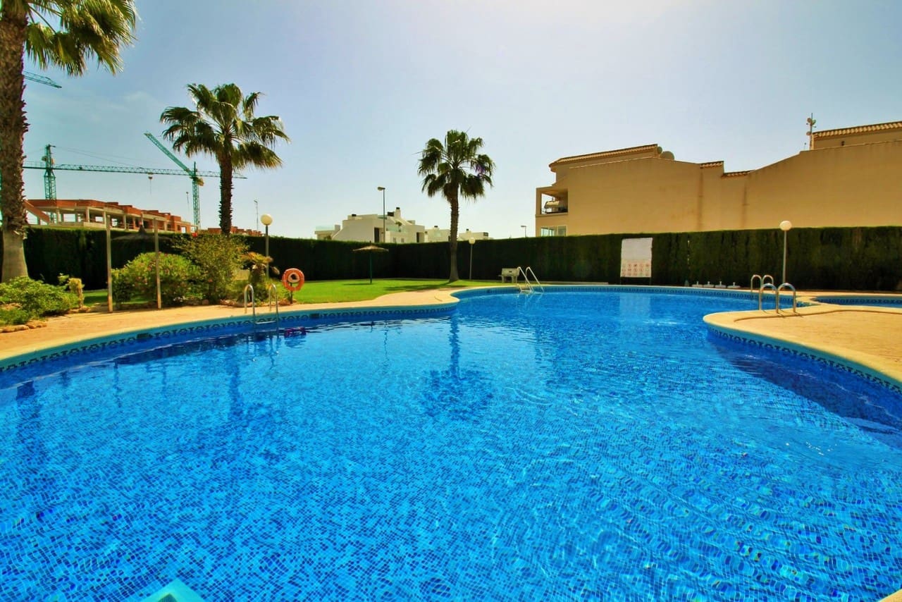 2 soveværelse Lejlighed til salg i Orihuela Costa med swimmingpool - € 149.950 (Ref: 9986484)