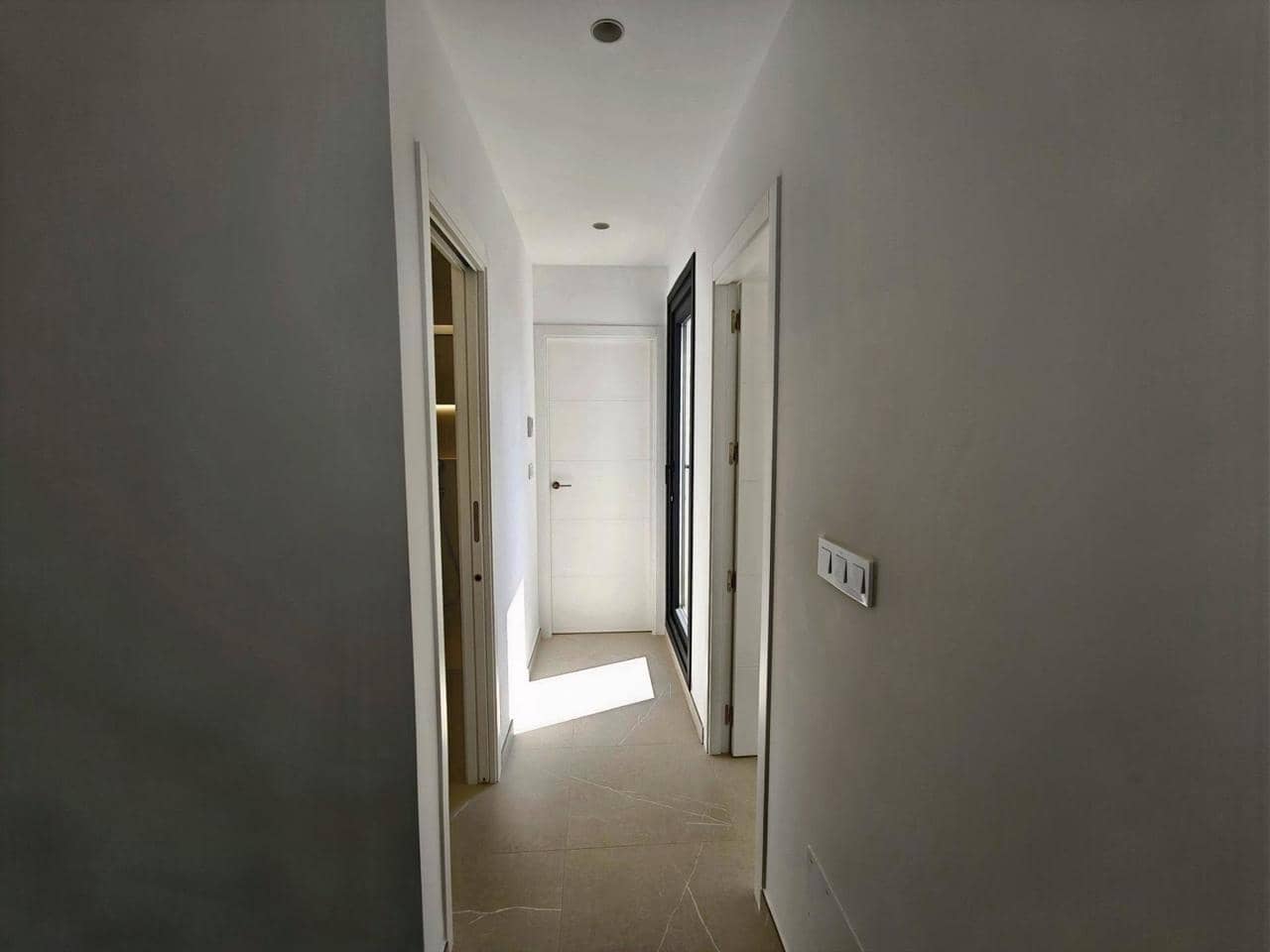6 sypialnia Willa na sprzedaż w Los Alcazares z basenem - 675 000 € (Ref: 9990306)