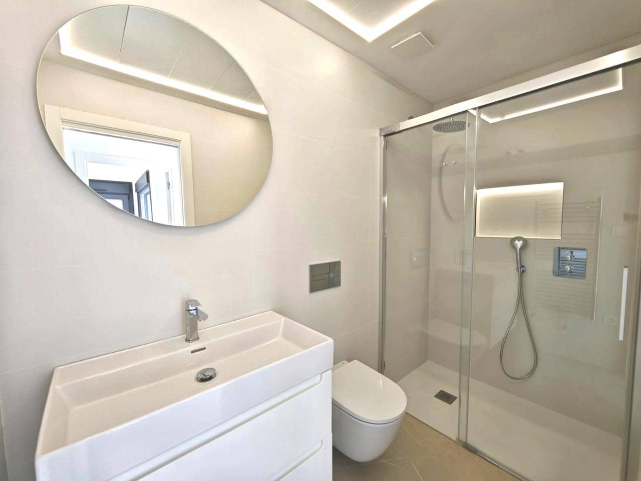 6 sypialnia Willa na sprzedaż w Los Alcazares z basenem - 675 000 € (Ref: 9990306)
