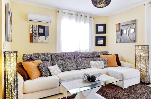 3 soveværelse Lejlighed til salg i Dehesa de Campoamor, Orihuela med swimmingpool garage - € 250.000 (Ref: 9990310)