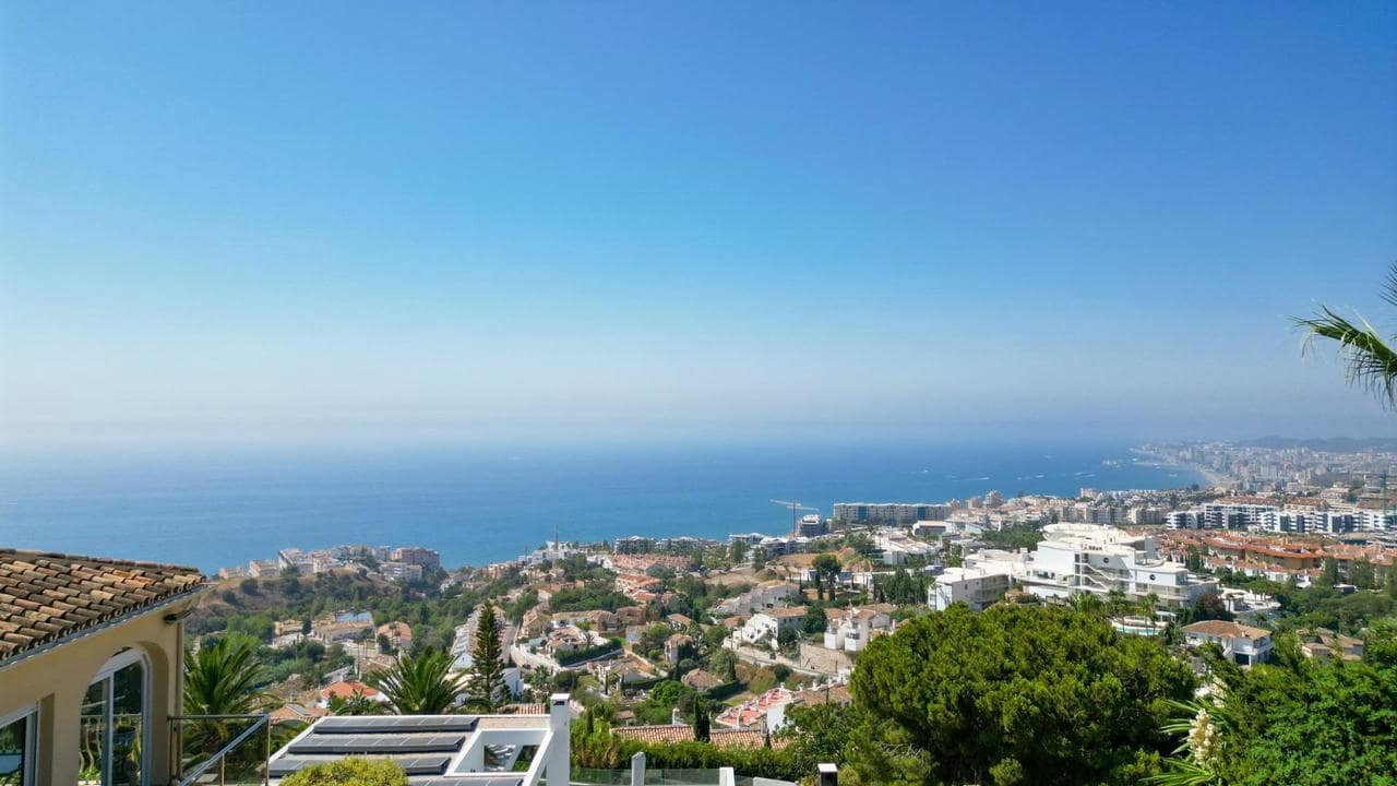 5 soverom Villa til salgs i Benalmadena med svømmebasseng garasje - € 3 500 000 (Ref: 9993874)