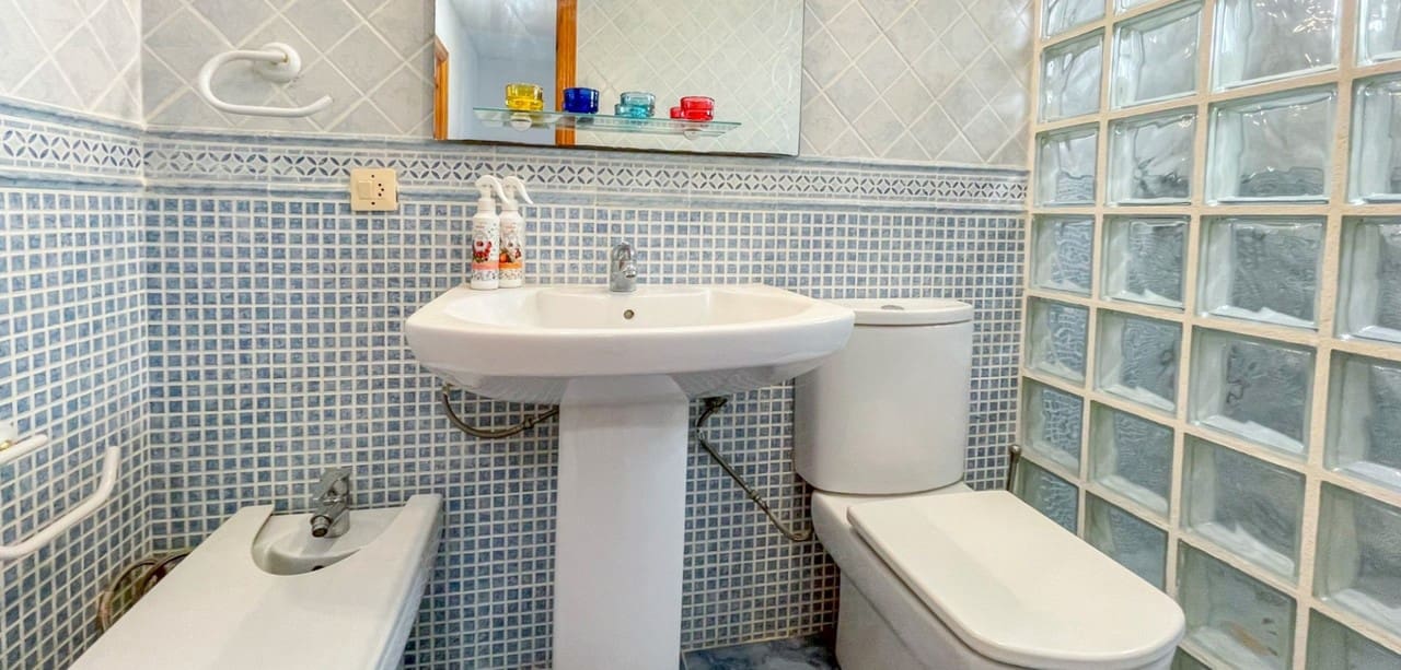 Casa de 3 habitaciones en Orihuela Costa en venta - 289.000 € (Ref: 9993878)