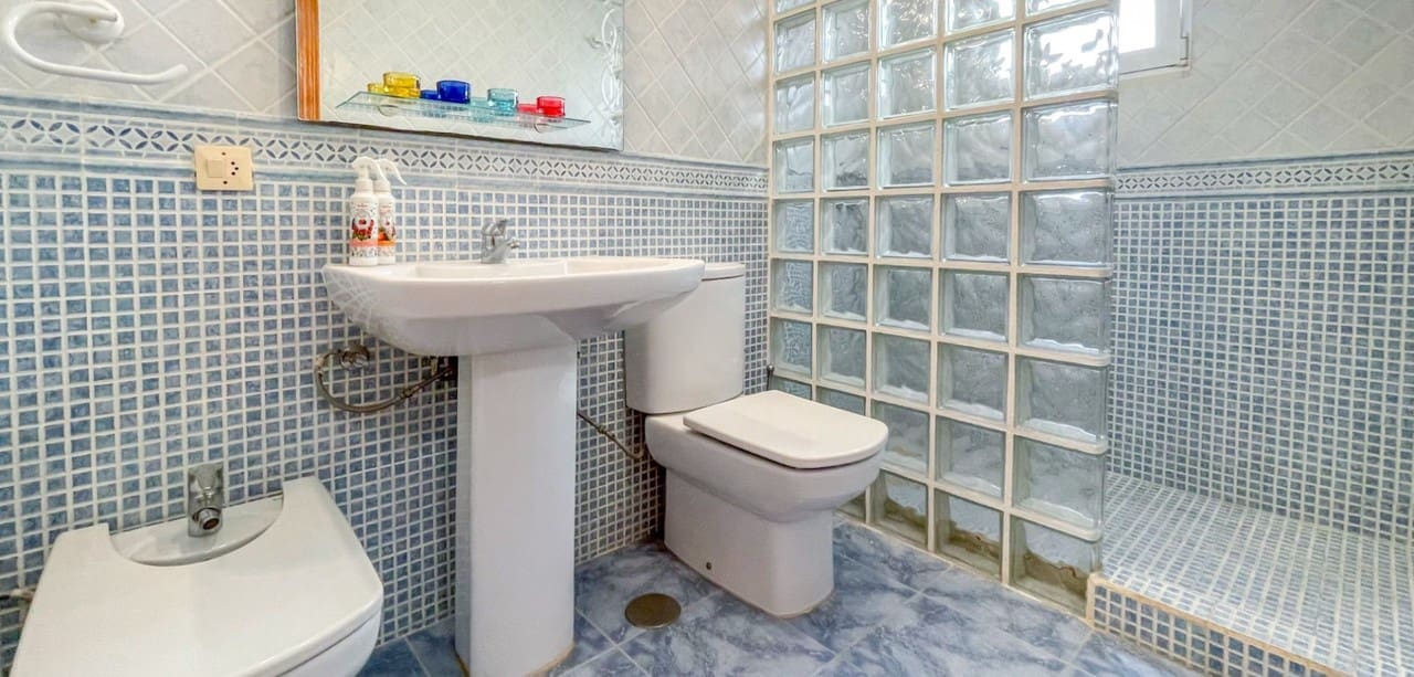 Casa de 3 habitaciones en Orihuela Costa en venta - 289.000 € (Ref: 9993878)