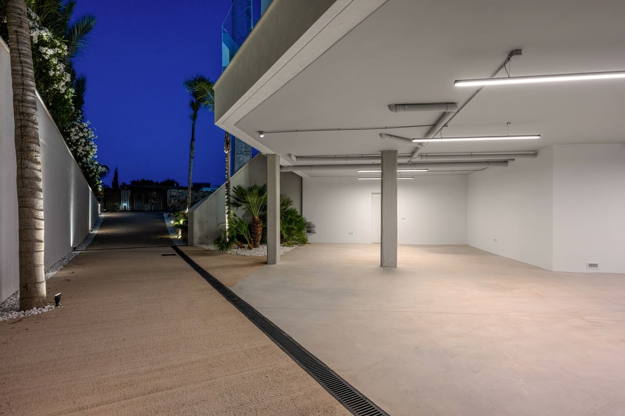 3 soveværelse Villa til salg i Las Colinas Golf med swimmingpool garage - € 2.450.000 (Ref: 9994832)