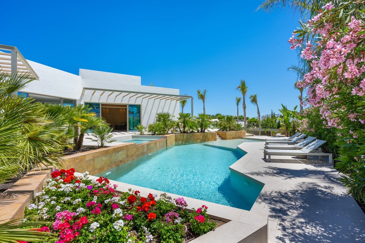 3 soveværelse Villa til salg i Las Colinas Golf med swimmingpool garage - € 2.450.000 (Ref: 9994832)