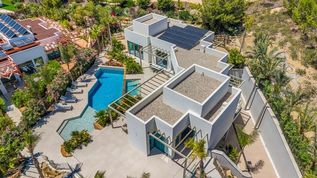 3 soveværelse Villa til salg i Las Colinas Golf, Orihuela med swimmingpool garage - € 2.450.000 (Ref: 9994832)