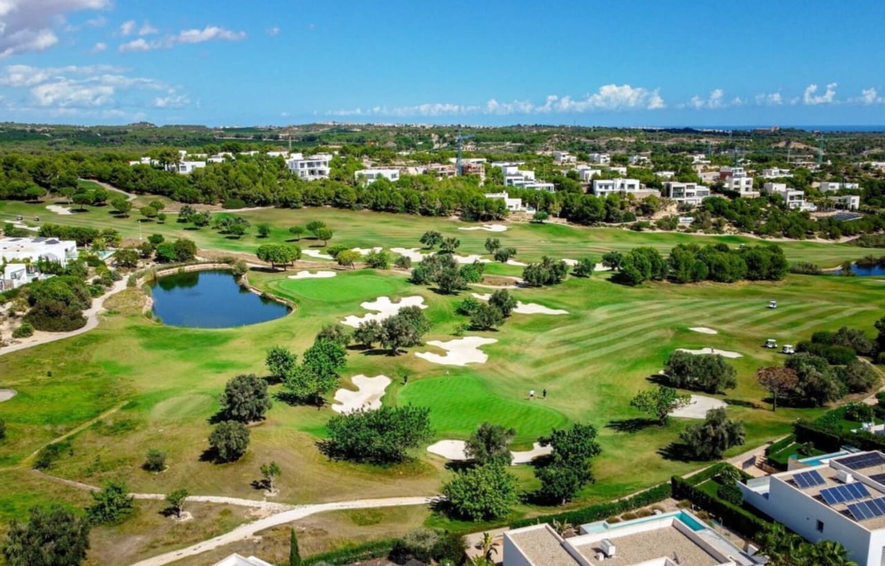 4 soveværelse Villa til salg i Las Colinas Golf med swimmingpool garage - € 1.700.000 (Ref: 9996701)