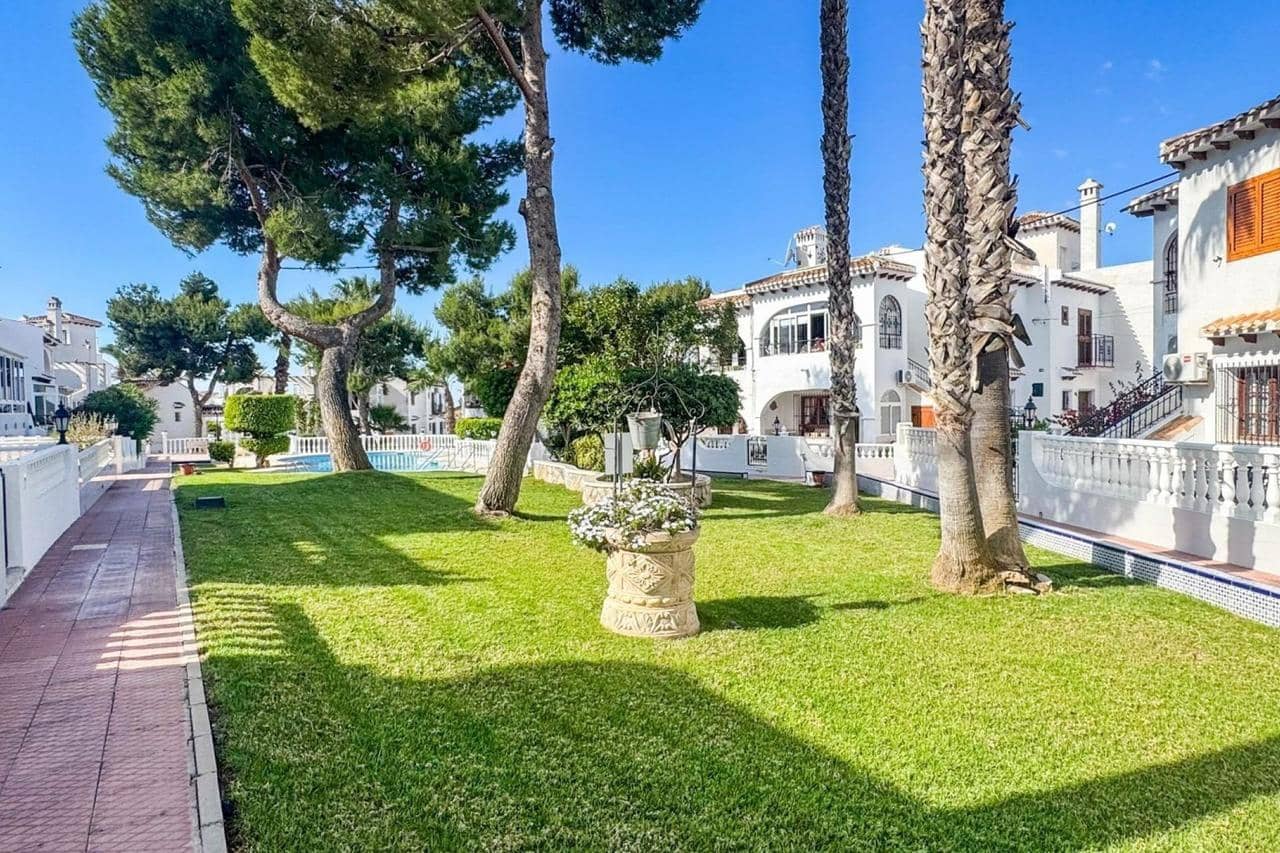 2 makuuhuone Bungalow myytävänä paikassa Torrevieja mukana uima-altaan - 159 000 € (Ref: 9996702)