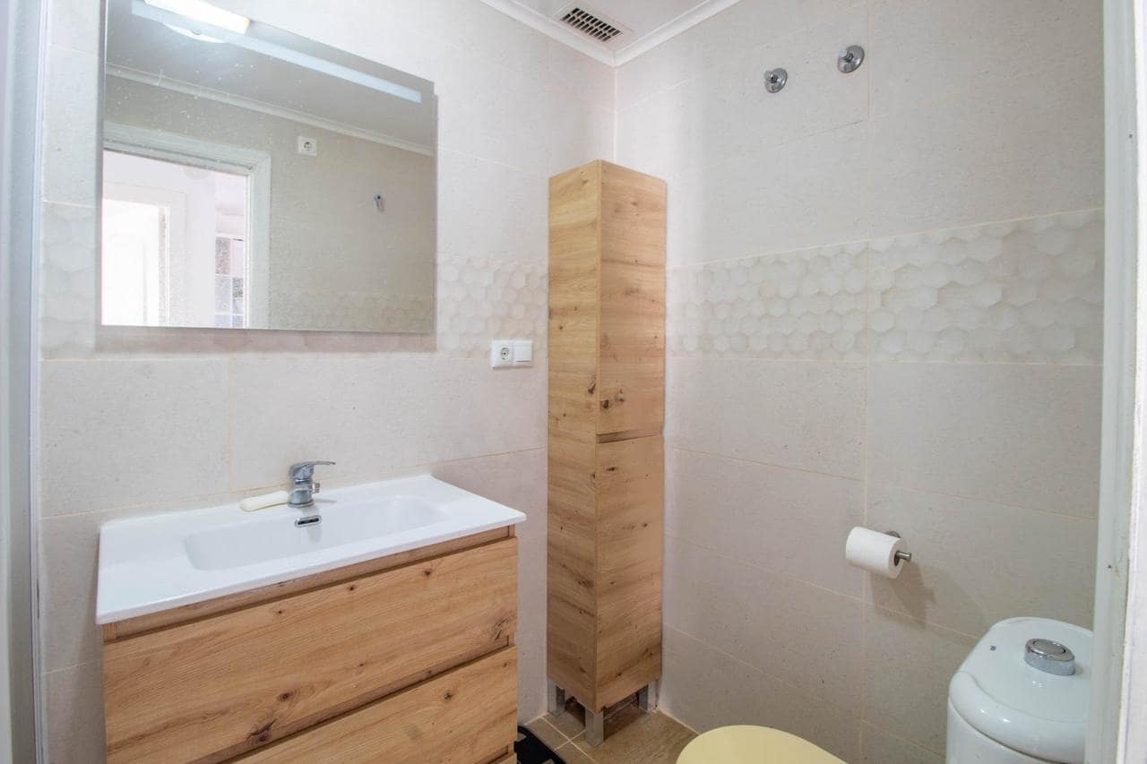 2 slaapkamer Bungalow te koop in Orihuela Costa met zwembad - € 135.000 (Ref: 9996704)
