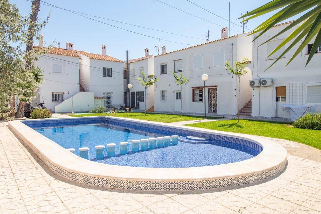 2 slaapkamer Bungalow te koop in Orihuela Costa met zwembad - € 135.000 (Ref: 9996704)