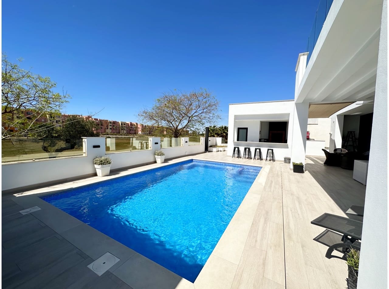 5 sovrum Villa till salu i Mar Menor Golf Resort med pool garage - 1 025 000 € (Ref: 9999763)
