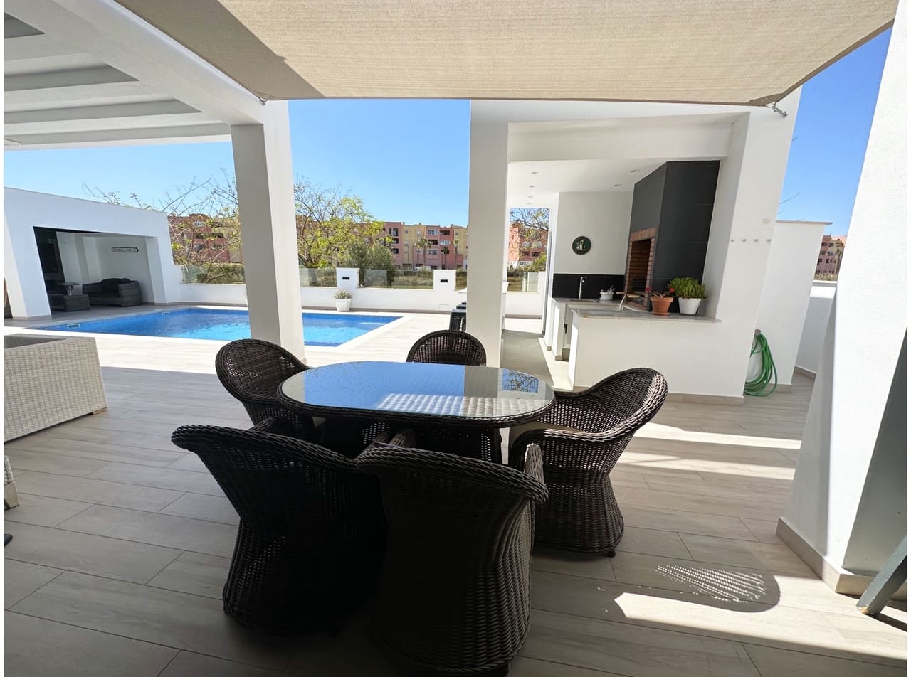 5 sovrum Villa till salu i Mar Menor Golf Resort med pool garage - 1 025 000 € (Ref: 9999763)