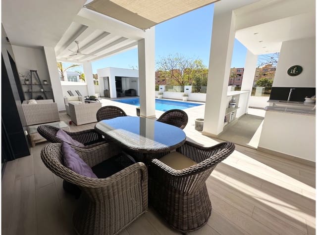 5 soveværelse Villa til salg i Mar Menor Golf Resort, Torre-Pacheco med swimmingpool garage - € 1.025.000 (Ref: 9999763)