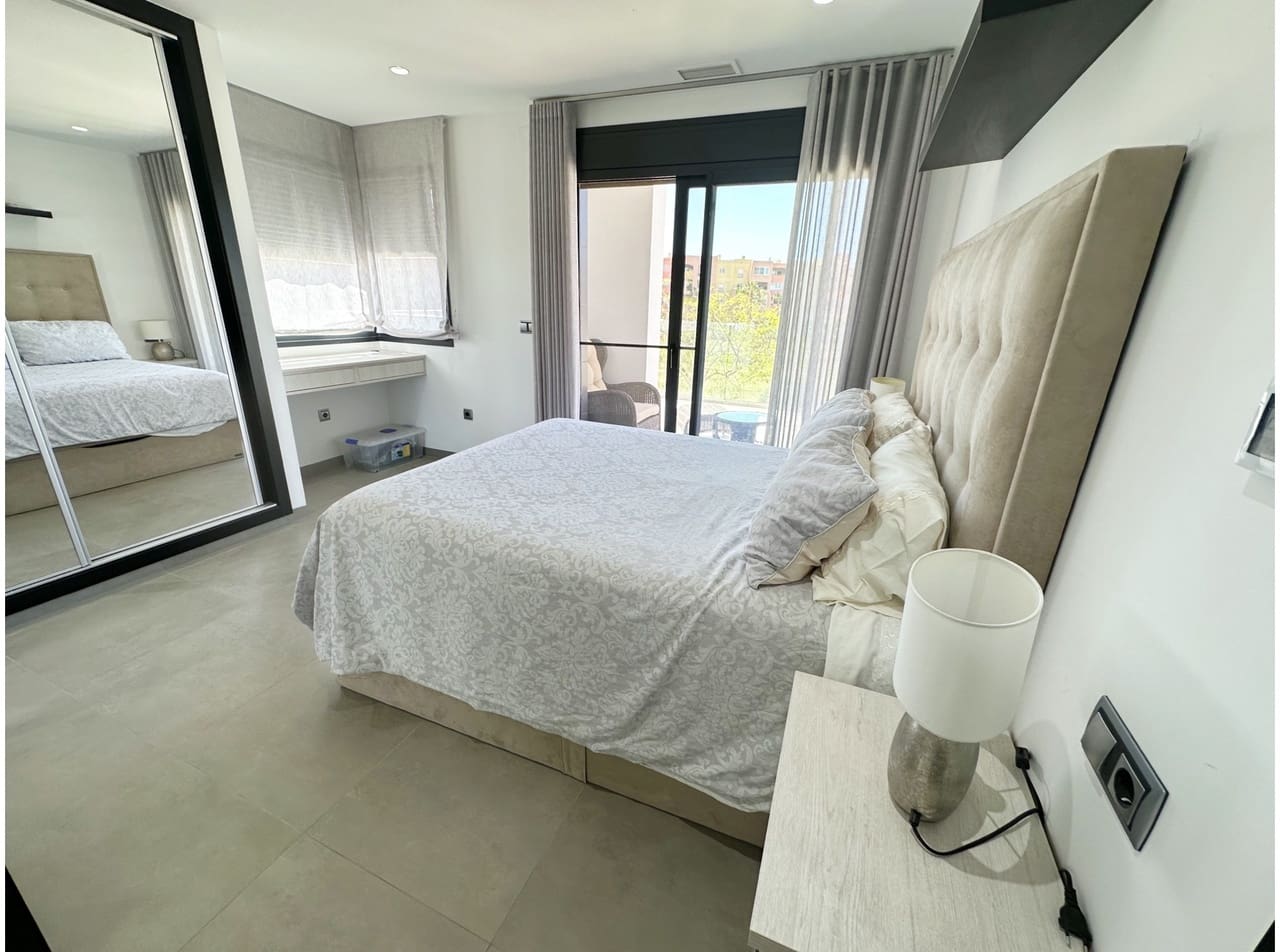 5 sovrum Villa till salu i Mar Menor Golf Resort med pool garage - 1 025 000 € (Ref: 9999763)