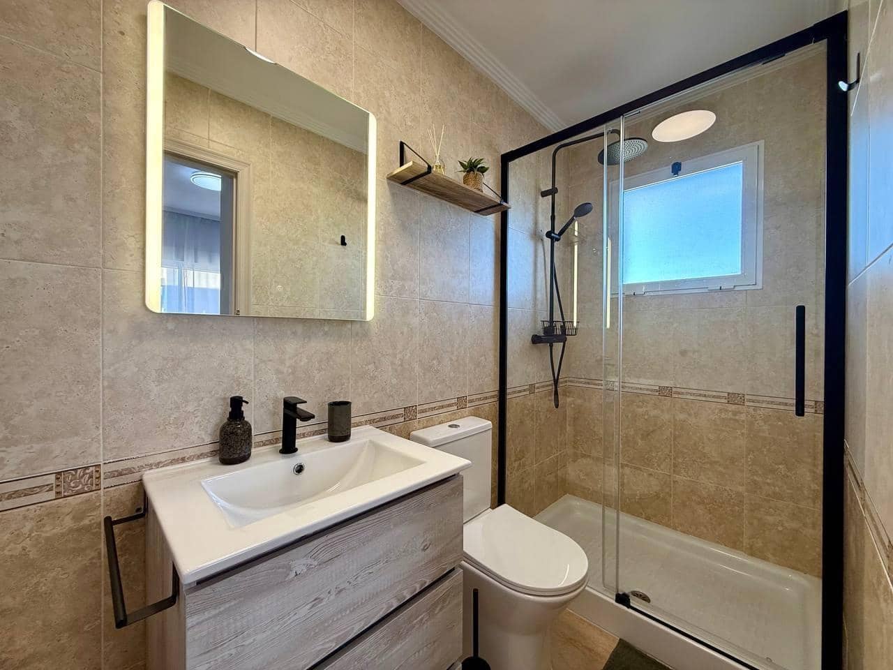 3 slaapkamer Appartement te koop in Guardamar del Segura met zwembad garage - € 249.900 (Ref: 9999765)