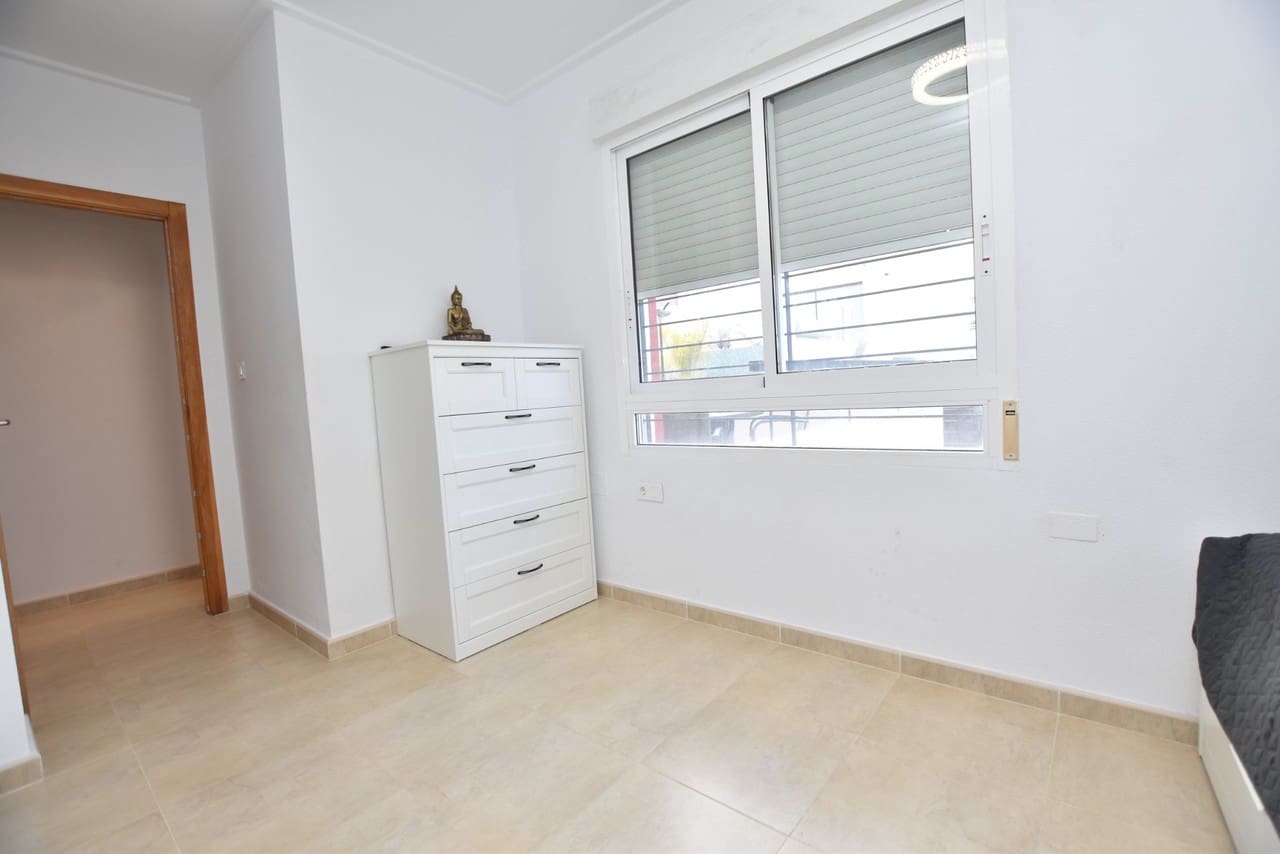 3 makuuhuone Huvila myytävänä paikassa Algorfa mukana 
autotalli - 287 950 € (Ref: 9999779)