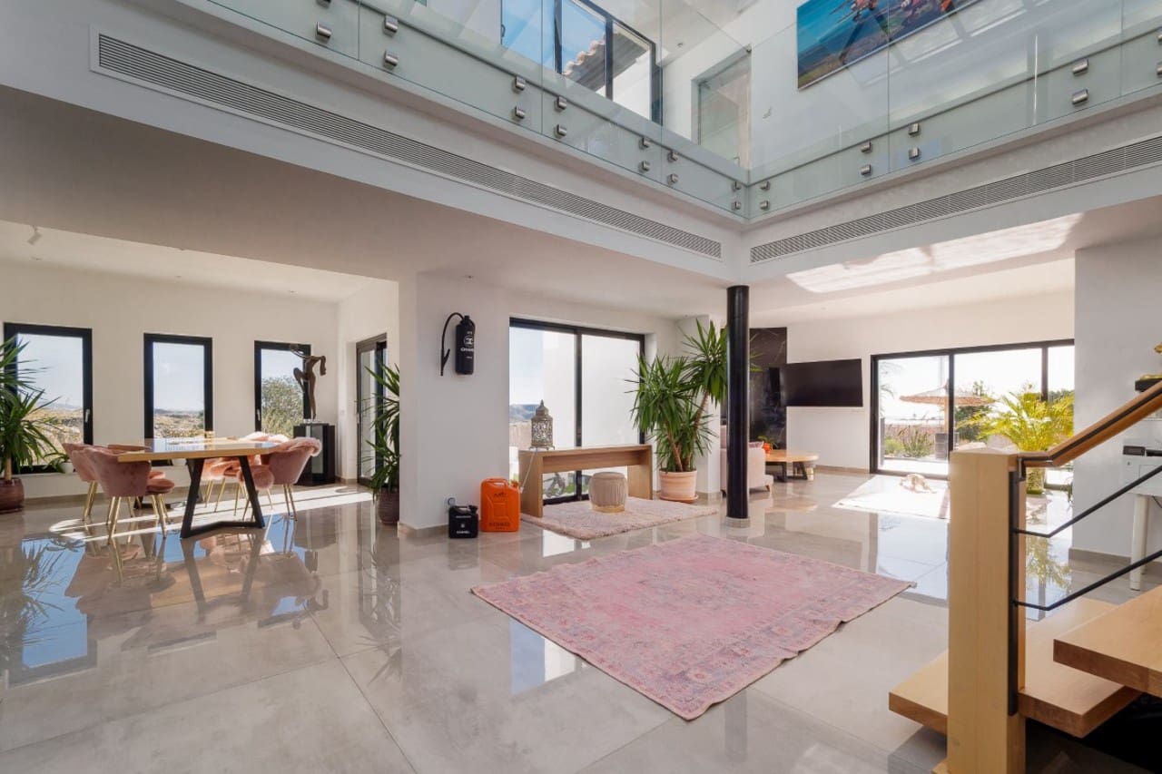 3 soverom Villa til salgs i Pulpi med svømmebasseng garasje - € 1 050 000 (Ref: 9999781)