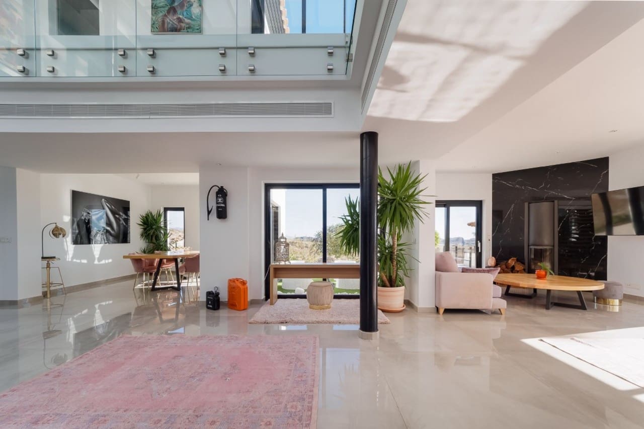 3 soverom Villa til salgs i Pulpi med svømmebasseng garasje - € 1 050 000 (Ref: 9999781)