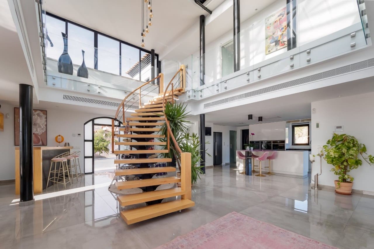 3 soverom Villa til salgs i Pulpi med svømmebasseng garasje - € 1 050 000 (Ref: 9999781)