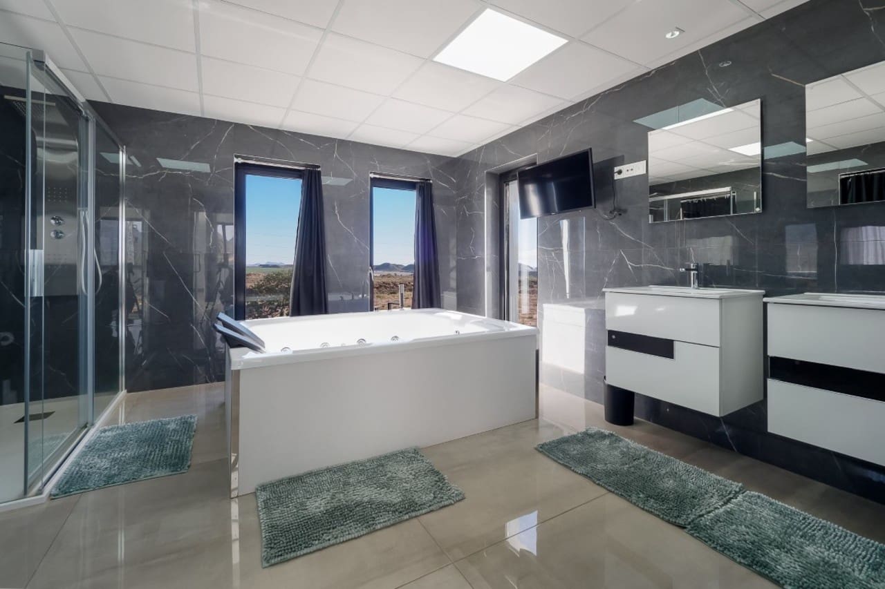 3 soverom Villa til salgs i Pulpi med svømmebasseng garasje - € 1 050 000 (Ref: 9999781)