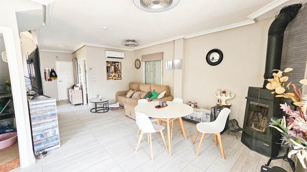 3 sovrum Villa till salu i Orihuela Costa med pool garage - 395 000 € (Ref: 9999782)