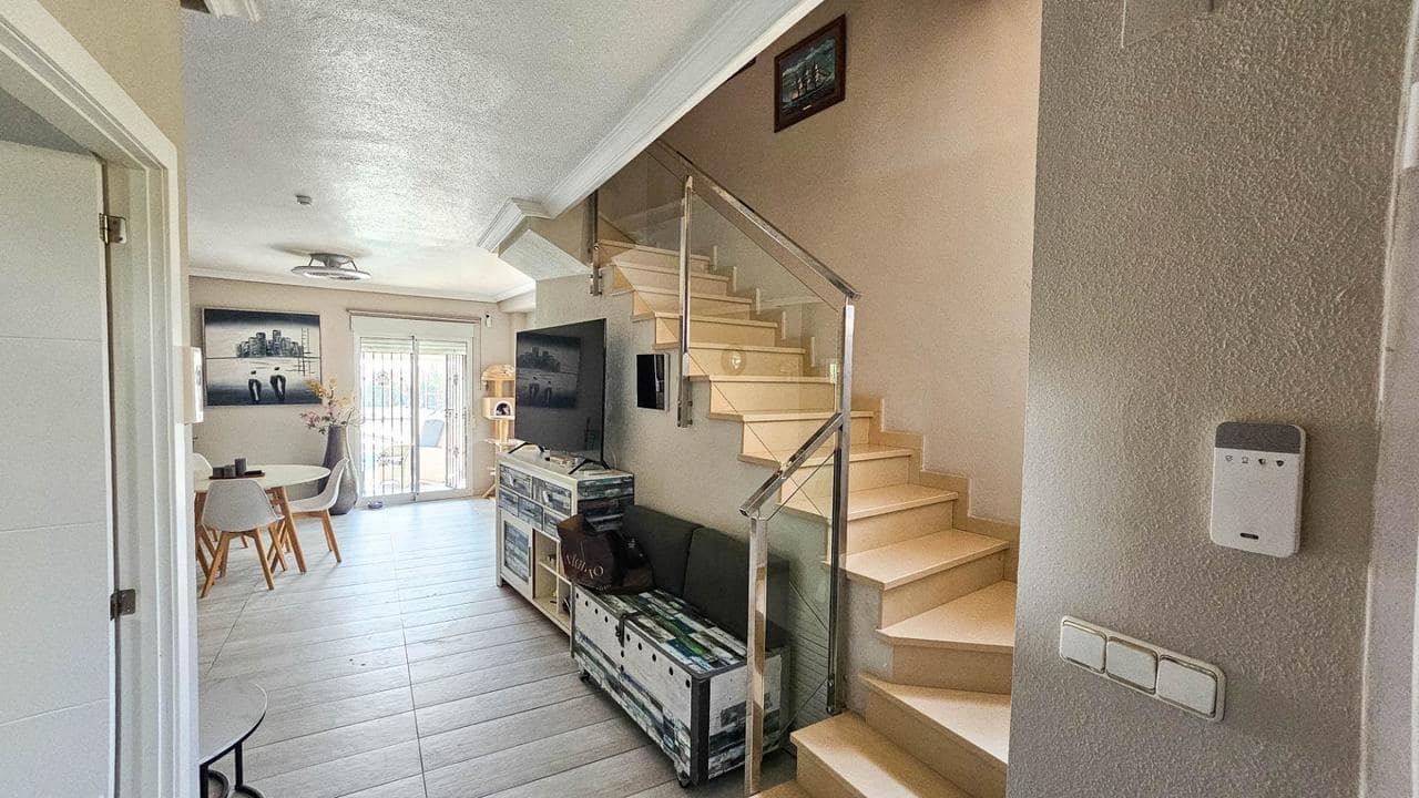 3 sovrum Villa till salu i Orihuela Costa med pool garage - 395 000 € (Ref: 9999782)