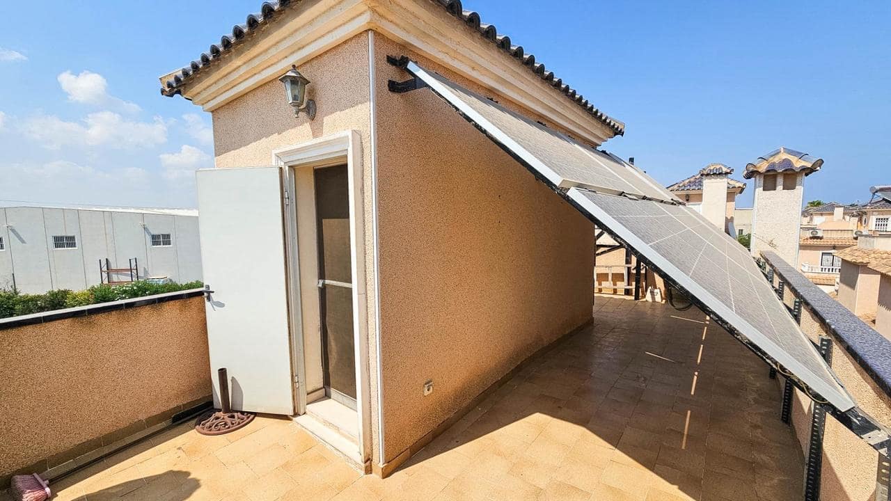 3 sovrum Villa till salu i Orihuela Costa med pool garage - 395 000 € (Ref: 9999782)