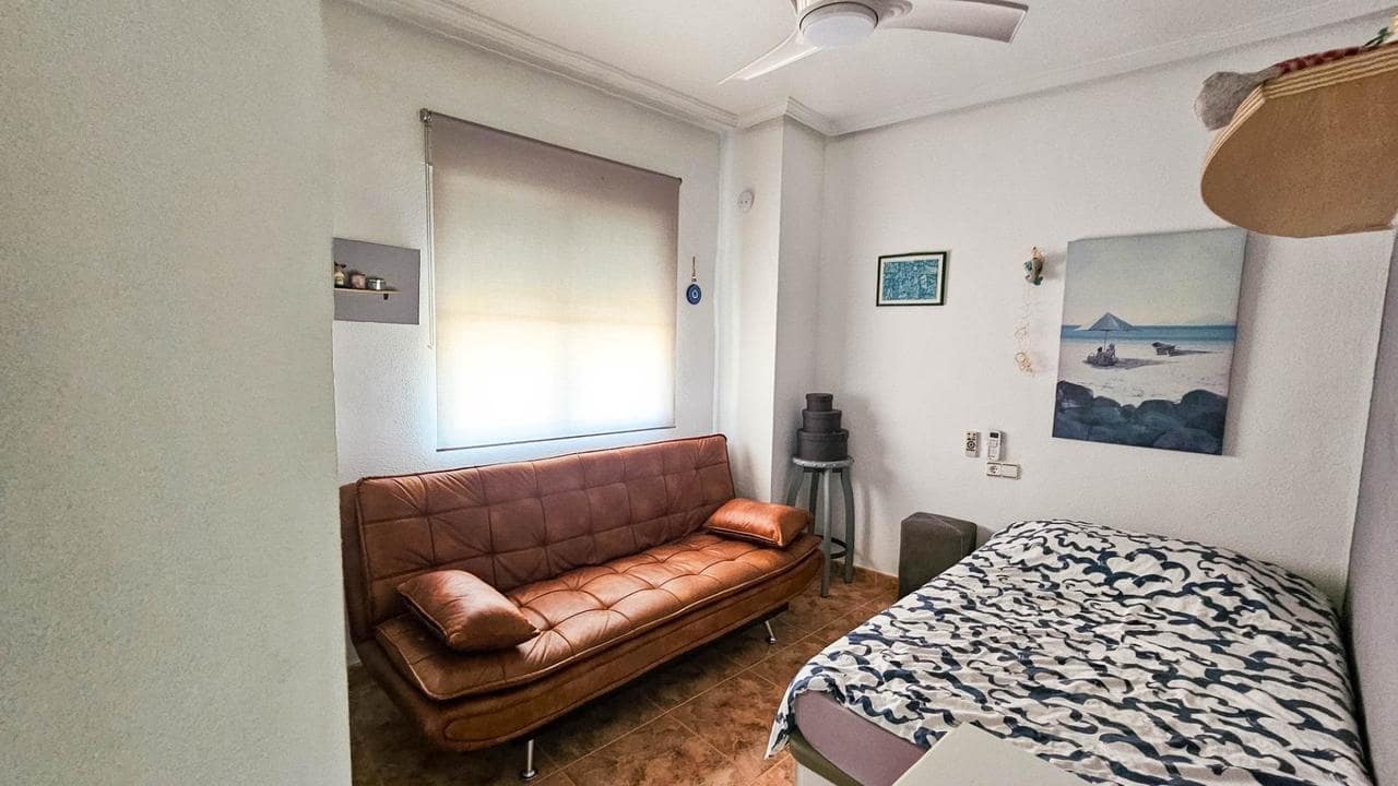 3 sovrum Villa till salu i Orihuela Costa med pool garage - 395 000 € (Ref: 9999782)