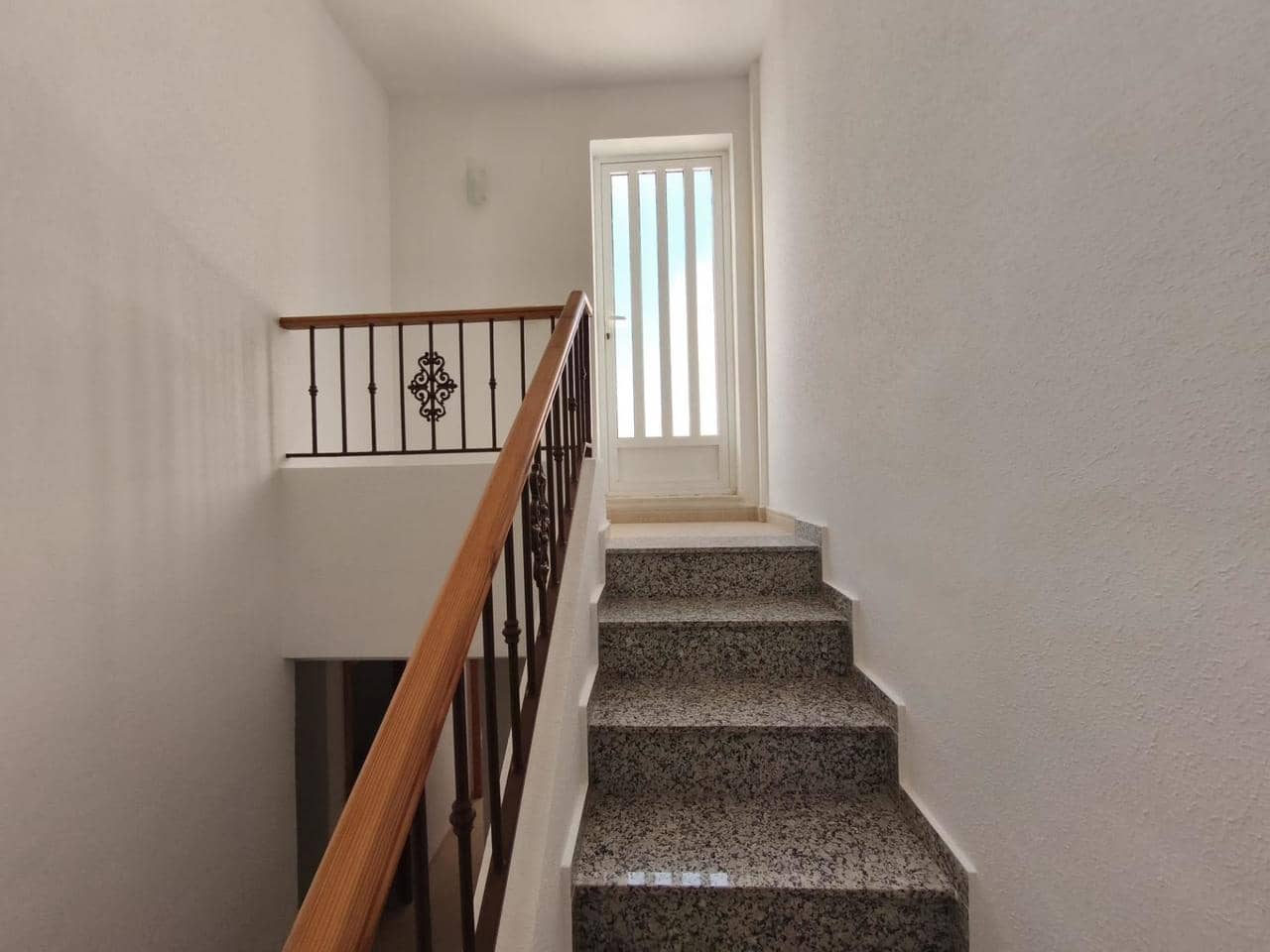 3 makuuhuone Omakotitalo myytävänä paikassa Rojales mukana uima-altaan - 289 000 € (Ref: 9999792)