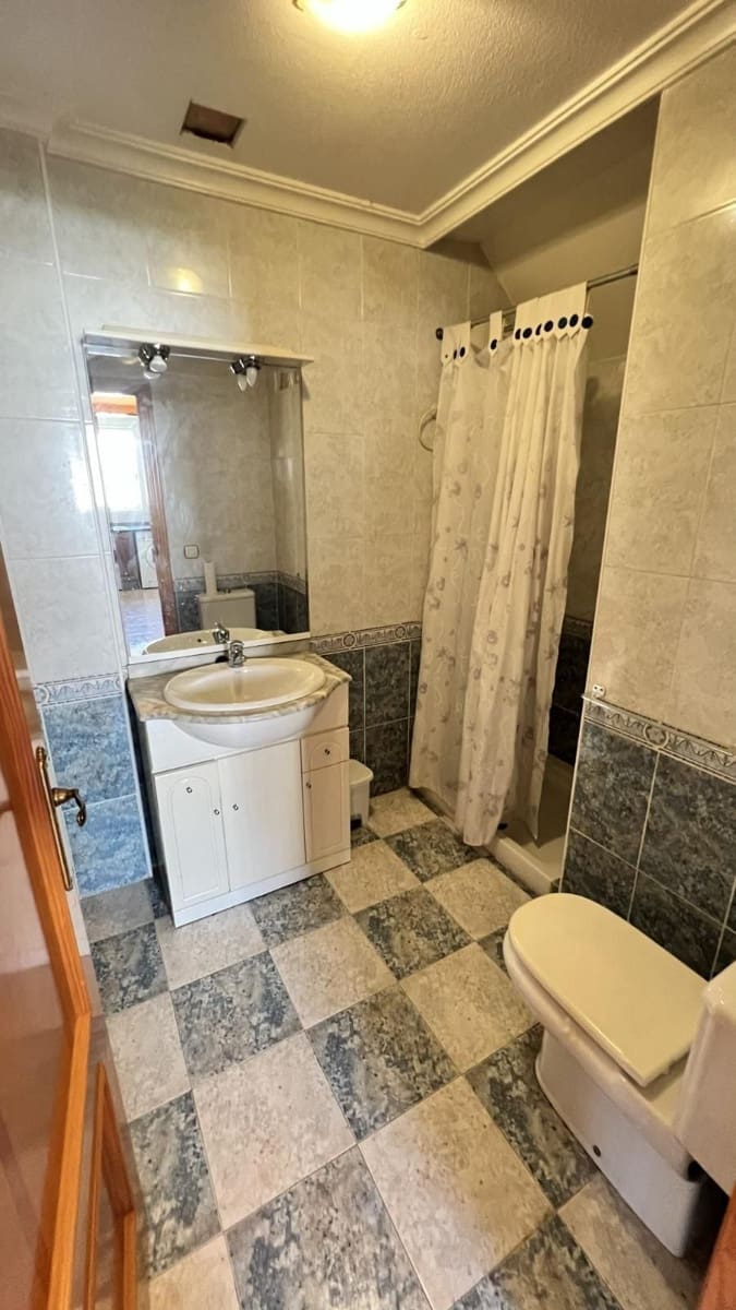 3 bedroom Villa for sale in Torrevieja with garage - € 425,000 (Ref: 10003468)