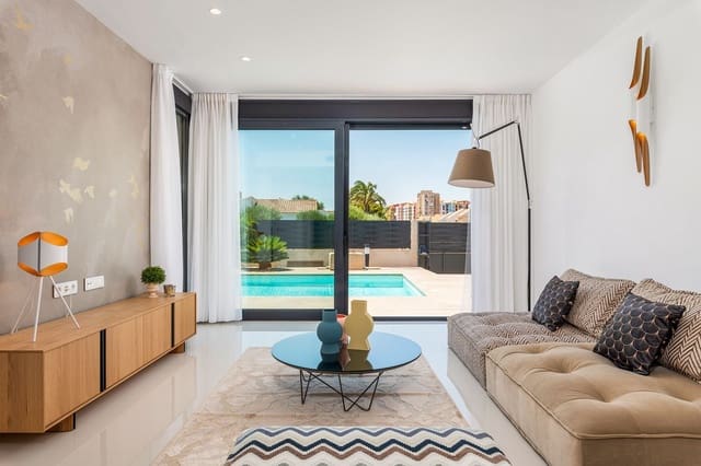 3 soverom Villa til salgs i La Manga del Mar Menor med svømmebasseng - € 580 000 (Ref: 10012882)