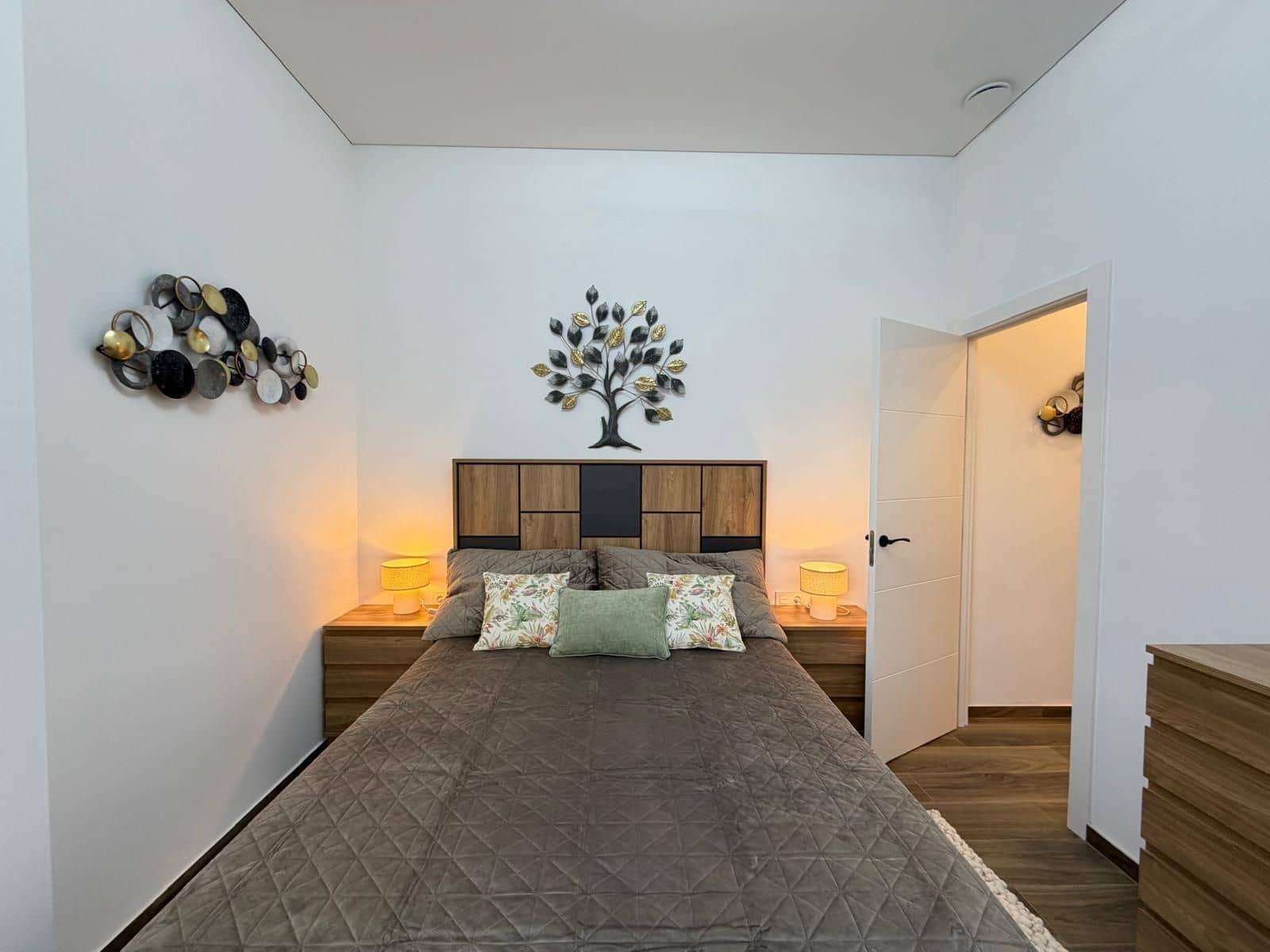Apartamento de 2 habitaciones en Torrevieja en venta - 149.900 € (Ref: 10017104)