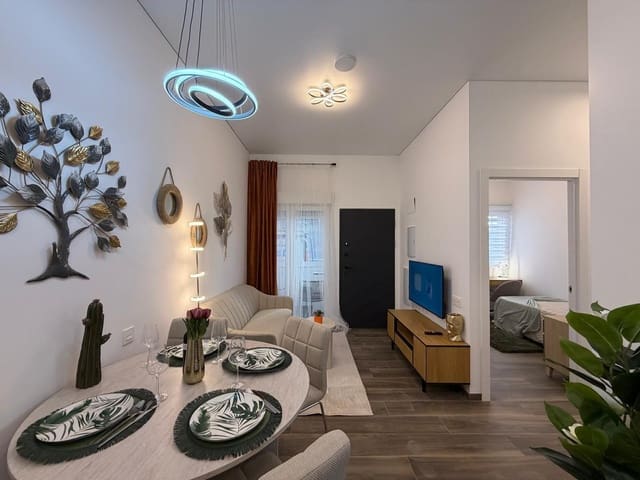 Apartamento de 2 habitaciones en Torrevieja en venta - 149.900 € (Ref: 10017104)