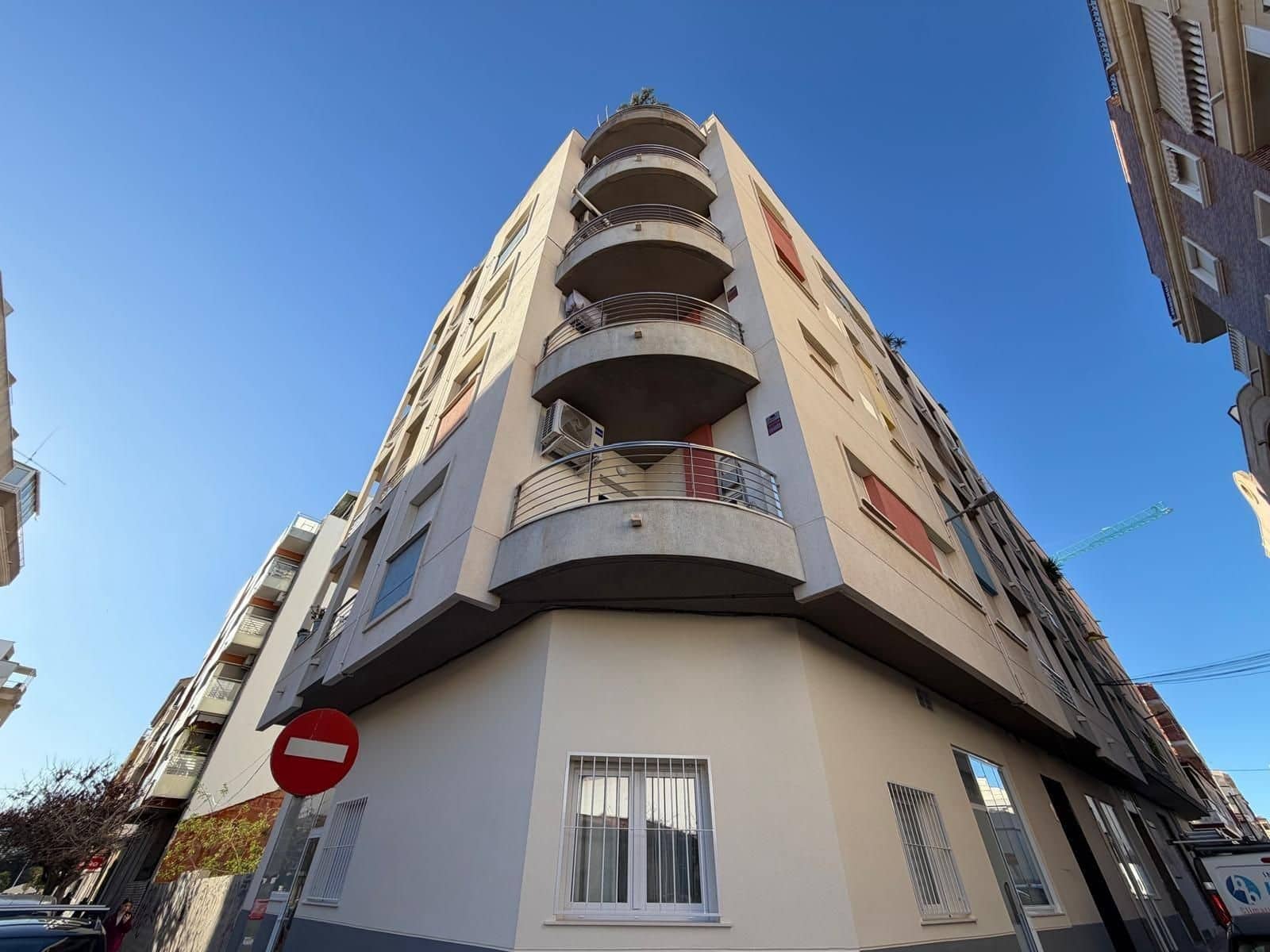 Apartamento de 2 habitaciones en Torrevieja en venta - 149.900 € (Ref: 10017104)