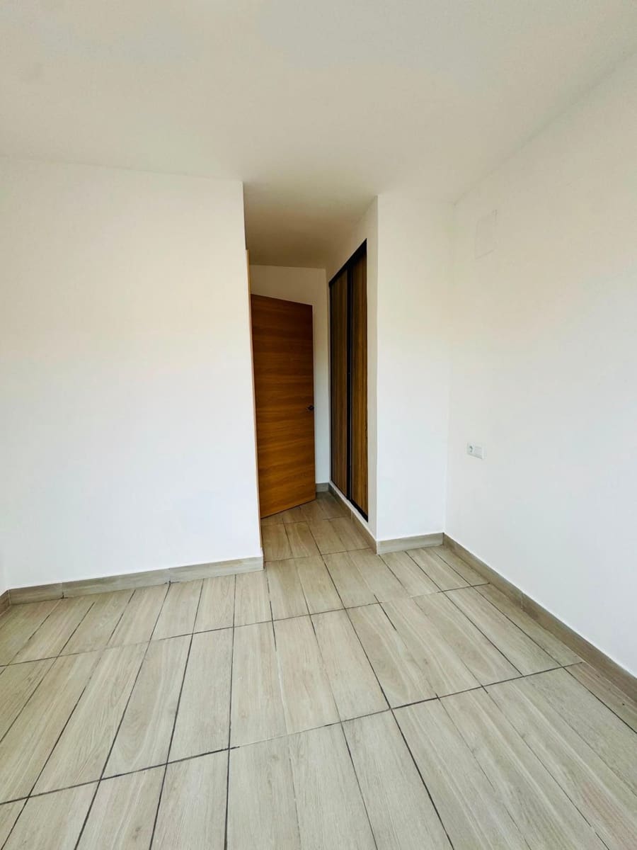 2 soveværelse Lejlighed til salg i Torrevieja - € 145.900 (Ref: 10023620)