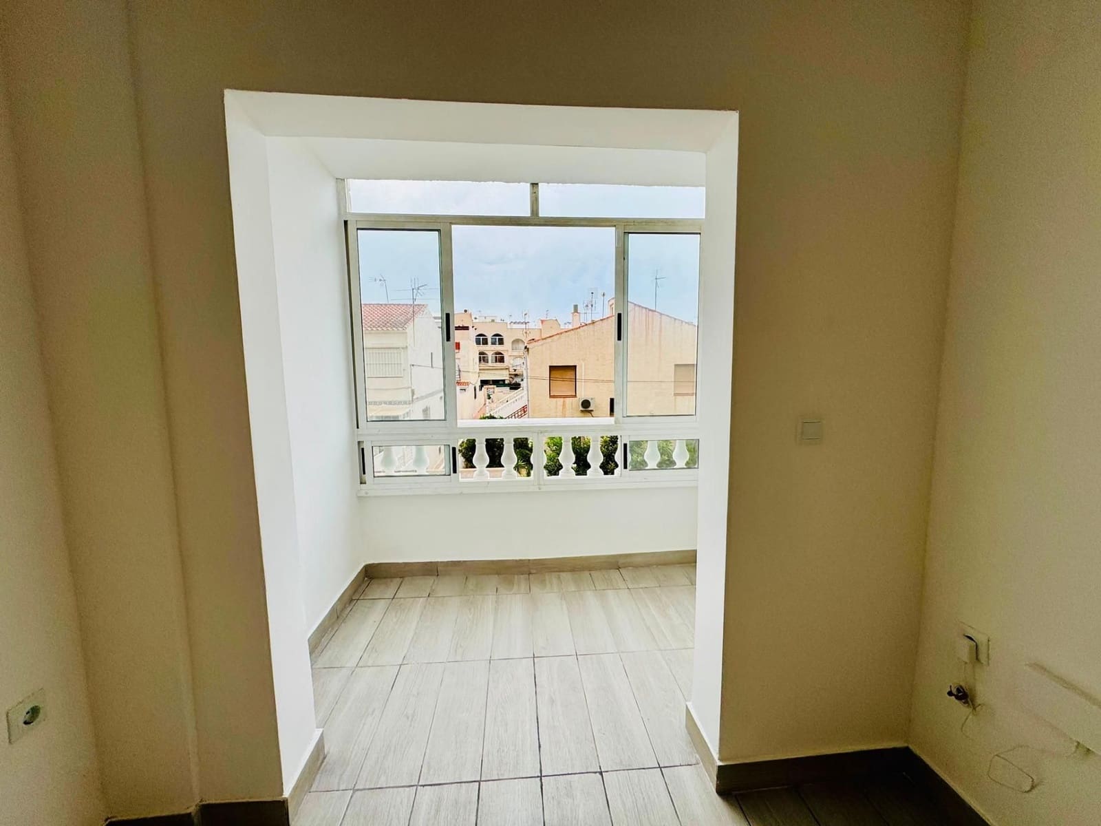 2 soveværelse Lejlighed til salg i Torrevieja - € 145.900 (Ref: 10023620)