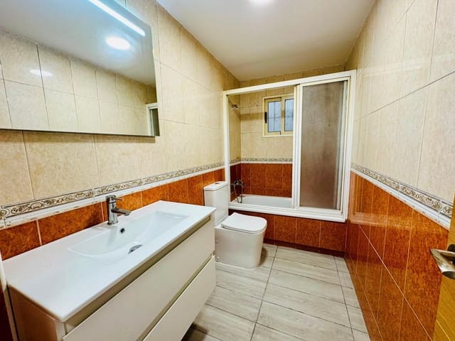 2 makuuhuone Huoneisto myytävänä paikassa Torrevieja - 145 900 € (Ref: 10023620)