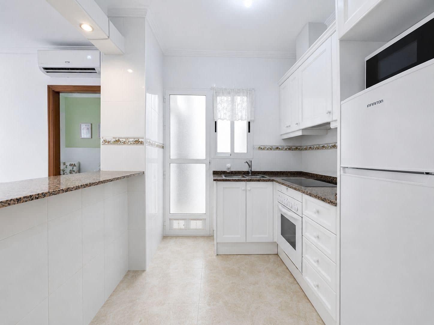 2 soveværelse Lejlighed til salg i Torrevieja med swimmingpool - € 128.900 (Ref: 10023625)