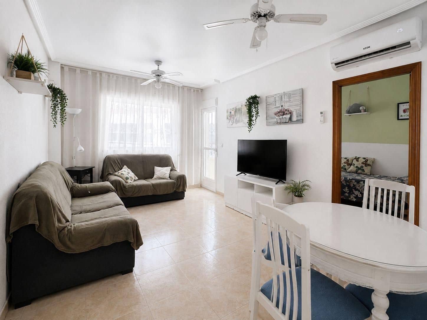 2 soveværelse Lejlighed til salg i Torrevieja med swimmingpool - € 128.900 (Ref: 10023625)
