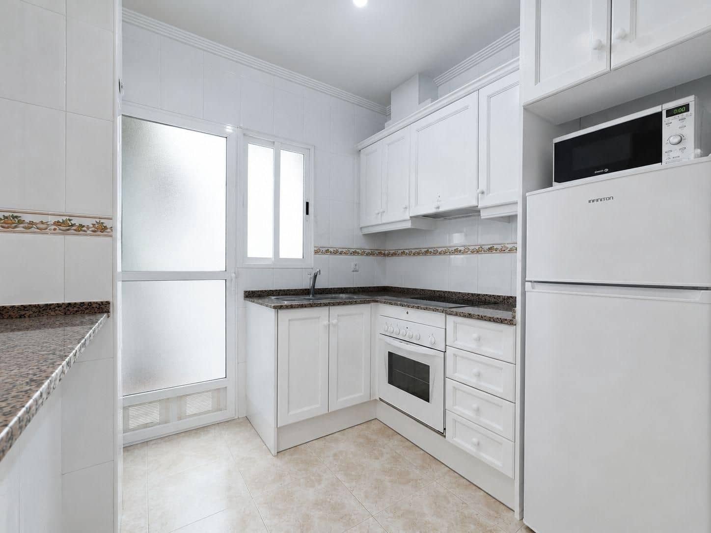 2 soveværelse Lejlighed til salg i Torrevieja med swimmingpool - € 128.900 (Ref: 10023625)