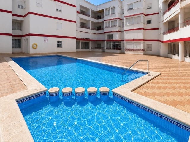 2 soveværelse Lejlighed til salg i Torrevieja med swimmingpool - € 128.900 (Ref: 10023625)
