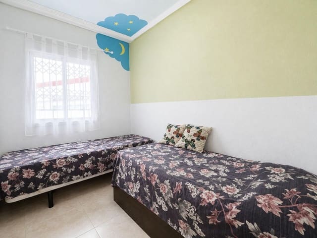 2 soveværelse Lejlighed til salg i Torrevieja med swimmingpool - € 128.900 (Ref: 10023625)