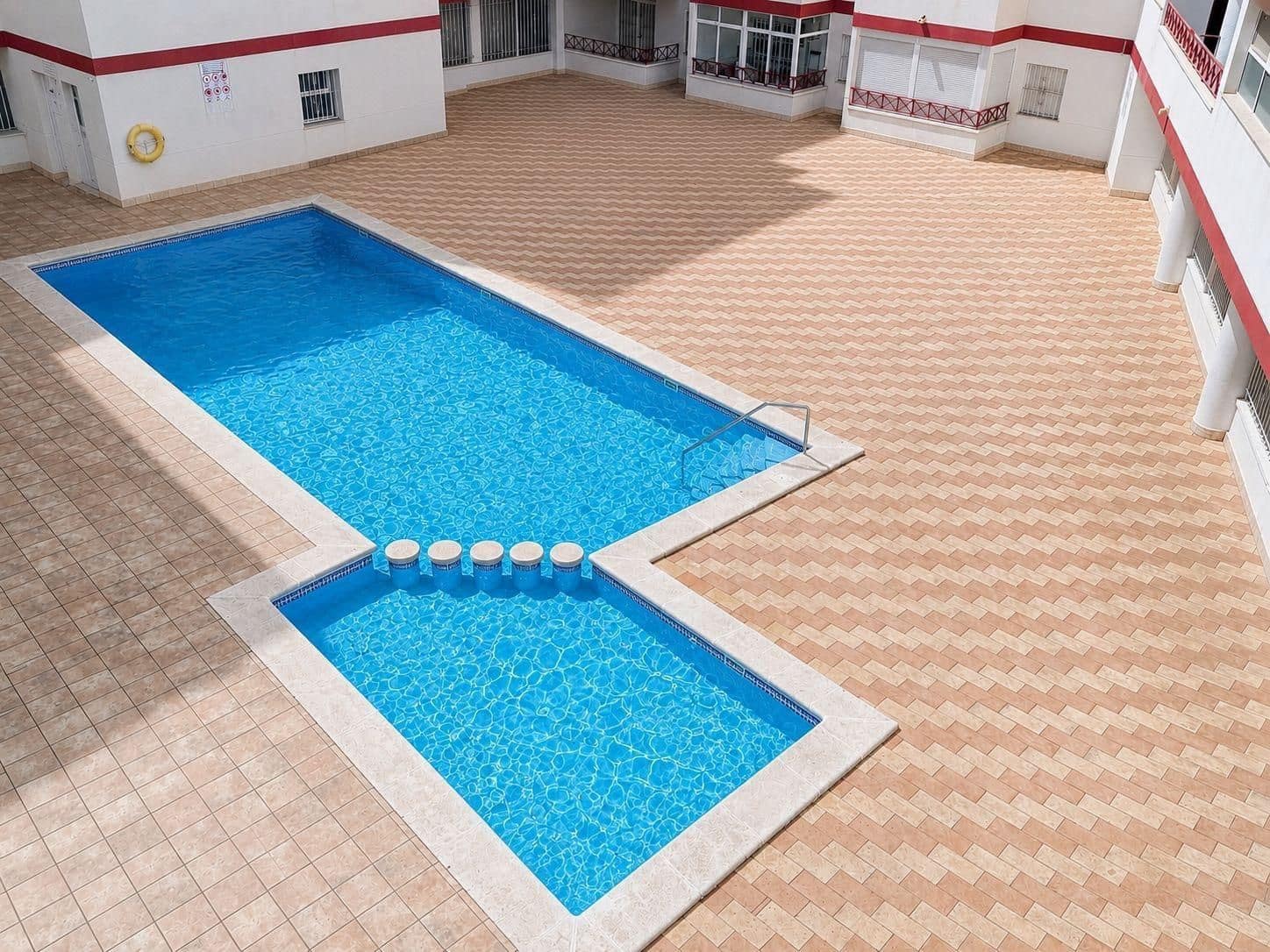 2 soveværelse Lejlighed til salg i Torrevieja med swimmingpool - € 128.900 (Ref: 10023625)