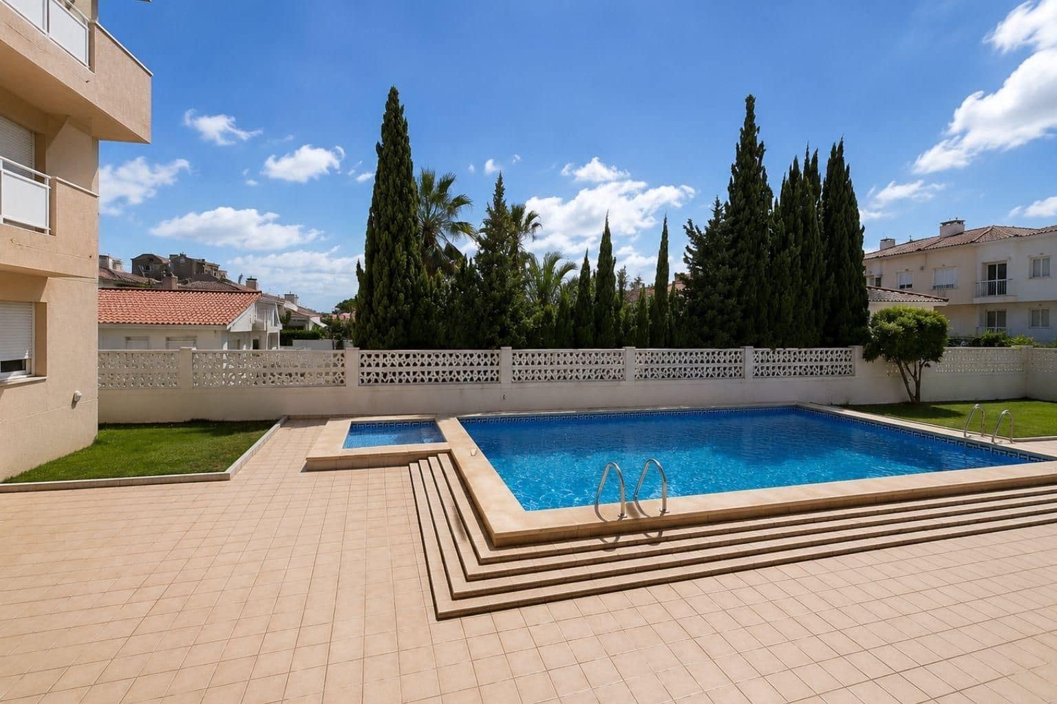 2 bedroom Apartment for sale in Torrevieja with pool garage - € 126,900 (Ref: 10085536)